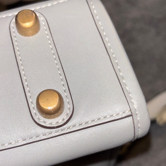 Coach laptop bag with snakeskin handles. - Picture 4 of 16